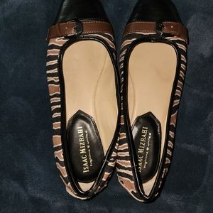 Isaac Mizjahi flats-These flats run small